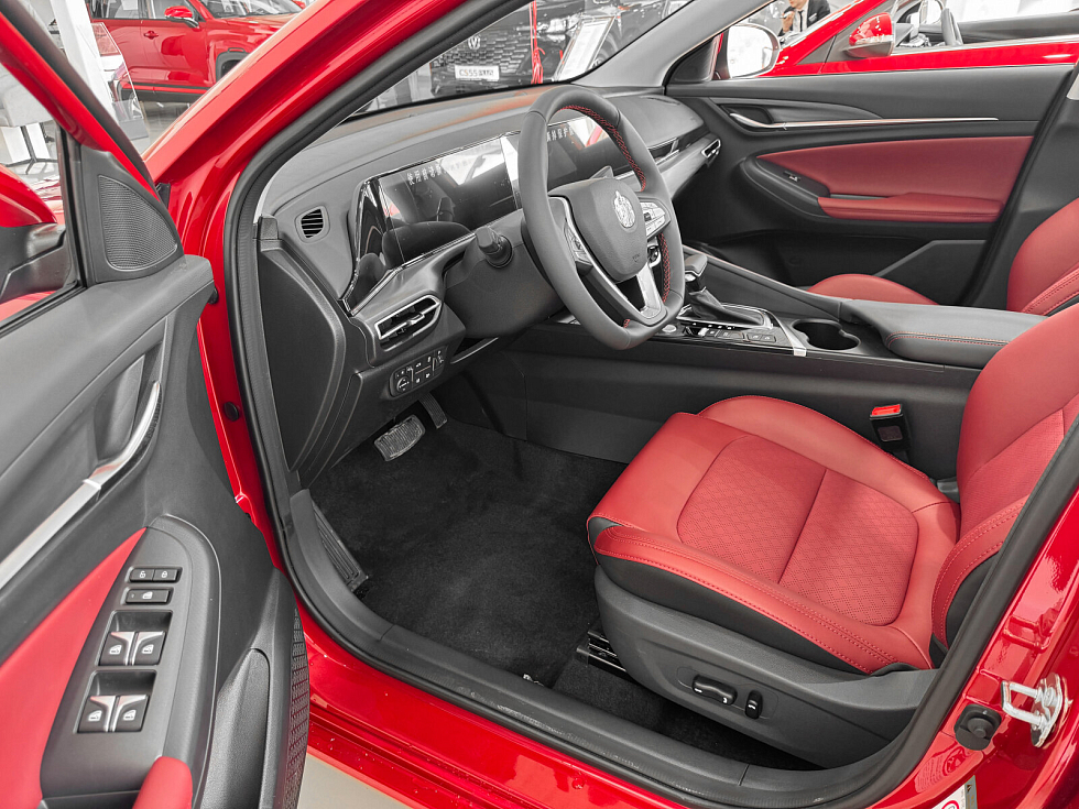 Changan Eado Plus Техно, красный