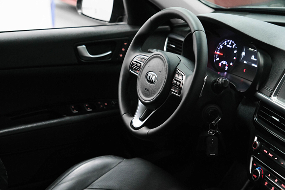 Kia Optima Luxe, 2018 года, пробег 171796 км