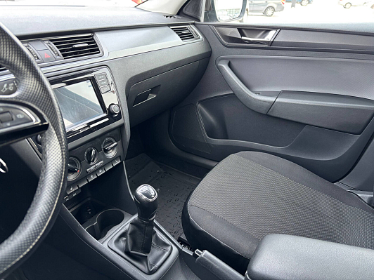 Skoda Rapid Hockey Edition Ambition, 2017 года, пробег 97000 км