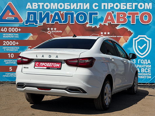Lada (ВАЗ) Vesta, 2023 года, пробег 15000 км