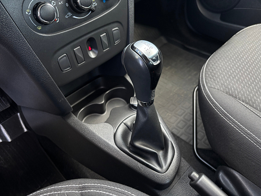 Renault Logan Drive, 2021 года, пробег 71771 км