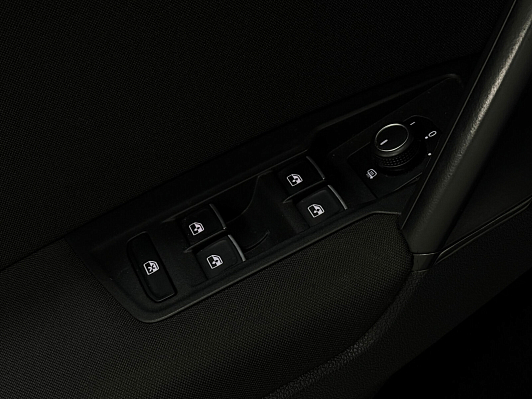 Volkswagen Tiguan, 2018 года, пробег 119000 км