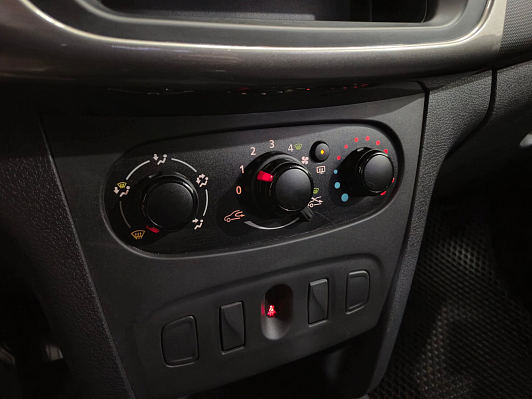 Renault Logan Access, 2017 года, пробег 125669 км