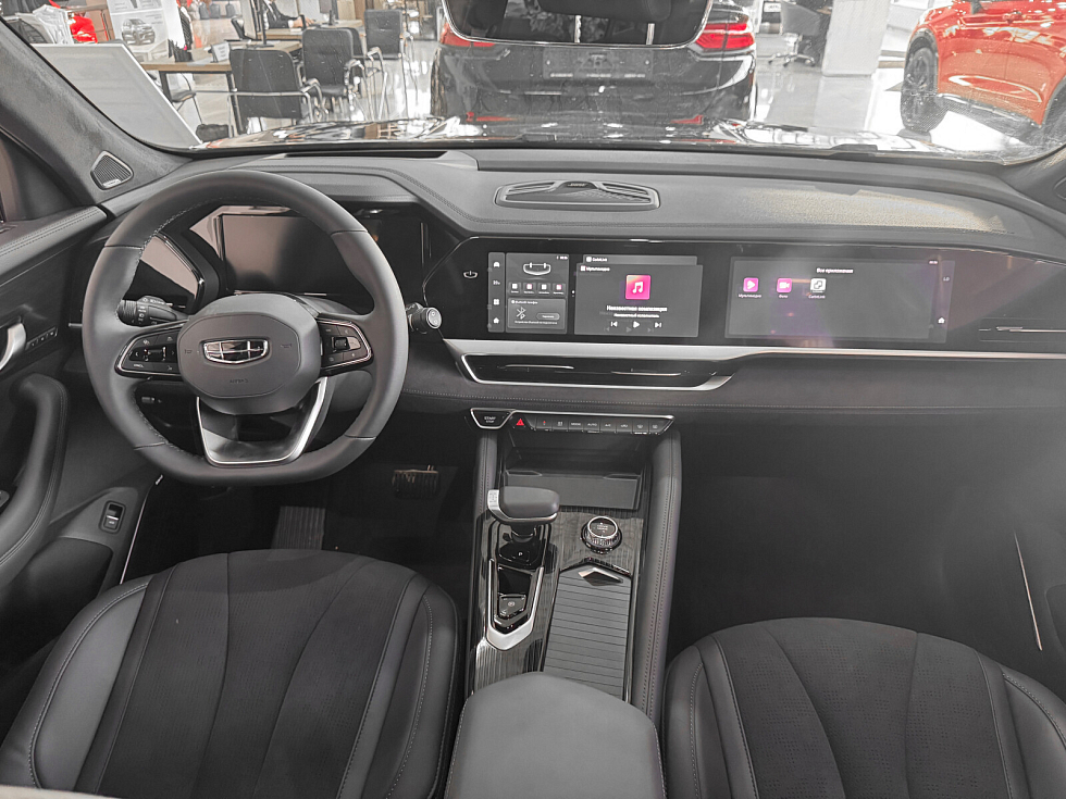 Geely Monjaro Флагман, черный