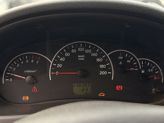 Lada (ВАЗ) Priora Люкс, 2010 года, пробег 236392 км