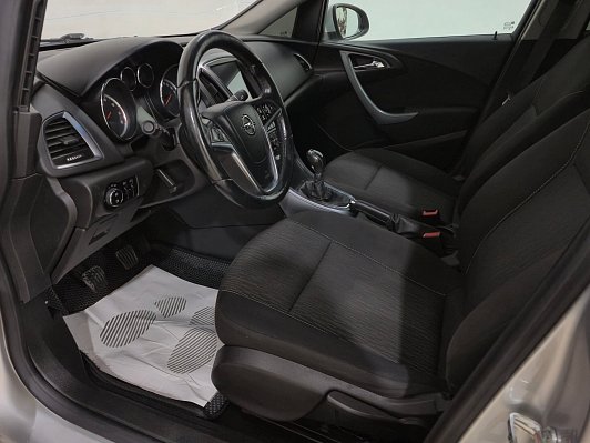 Opel Astra Cosmo, 2013 года, пробег 202375 км