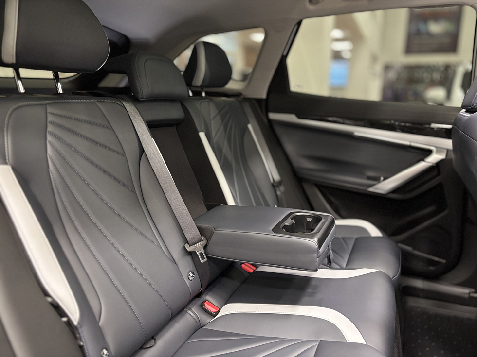 Geely Atlas Luxury, белый