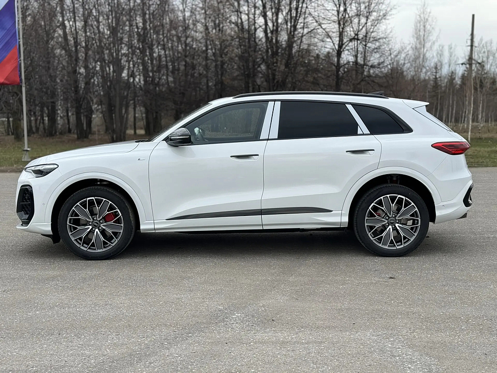 Audi Q5 Luxury, белый