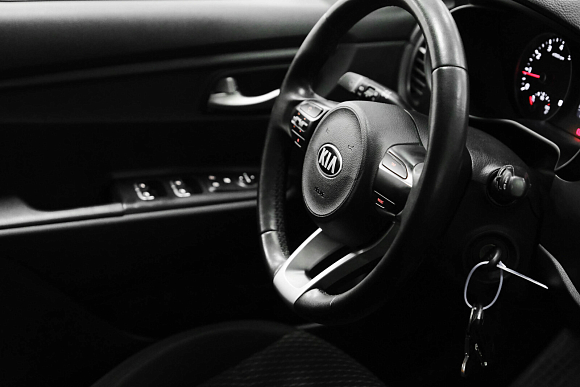 Kia Rio, 2018 года, пробег 130000 км