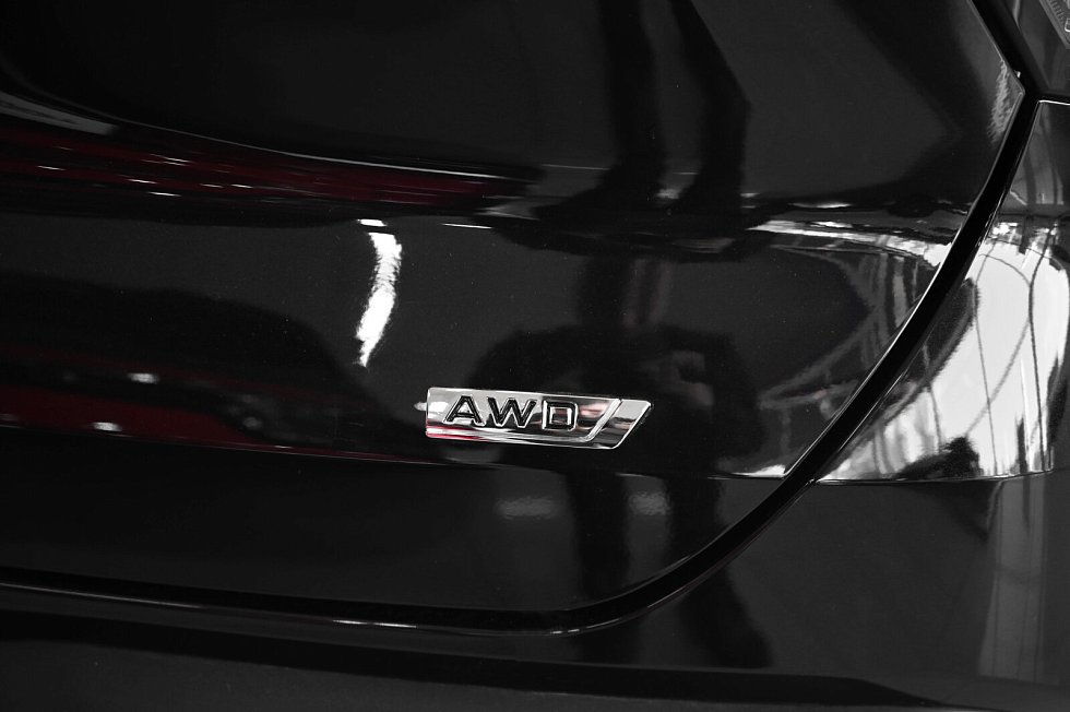 Geely Atlas Люкс, черный