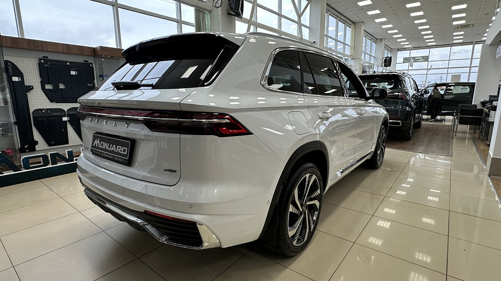 Geely Monjaro Flagship (2023-2025), белый