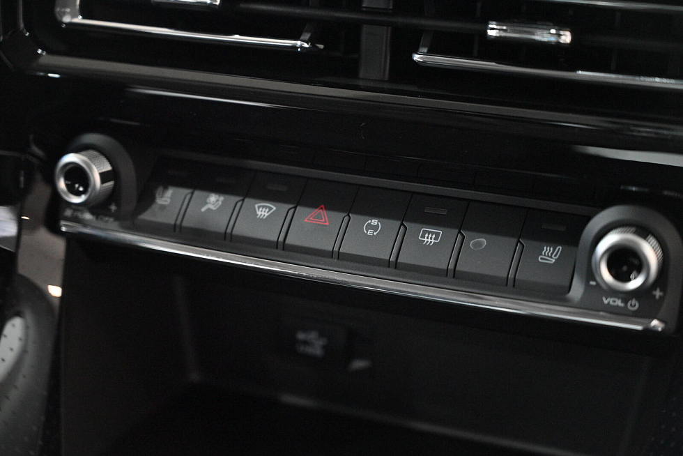 Haval M6 Оптимум, серебряный