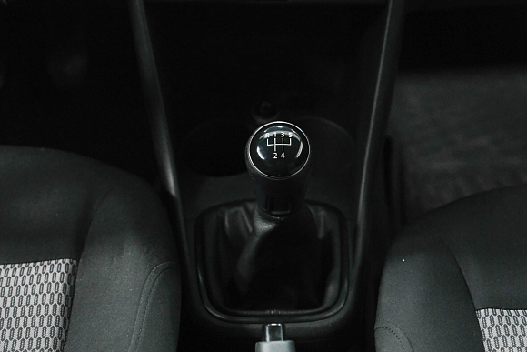 Volkswagen Polo Comfortline, 2015 года, пробег 199000 км