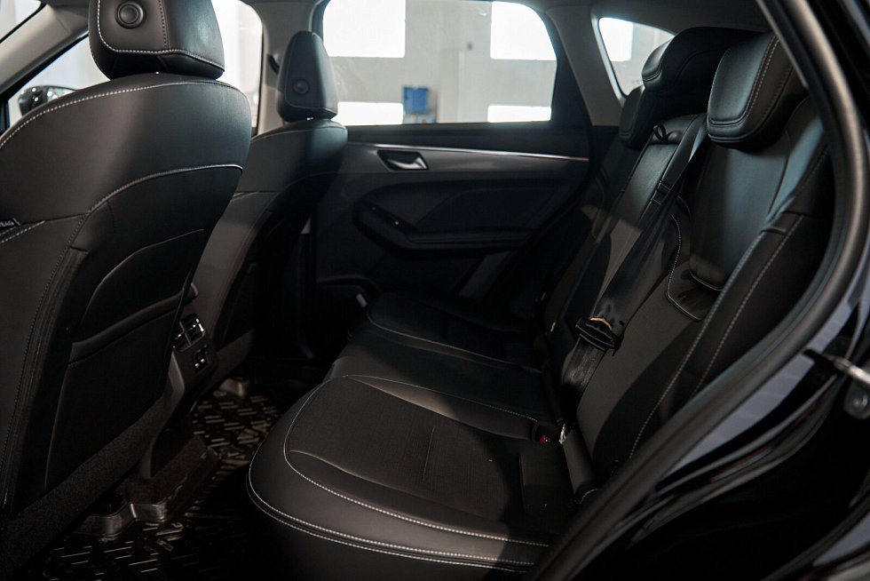 Haval Jolion Техно +, черный
