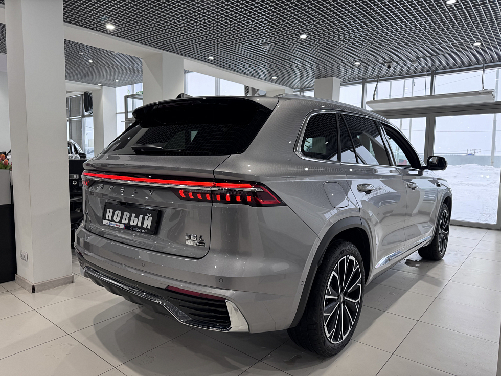 Geely Monjaro Flagship, серебряный