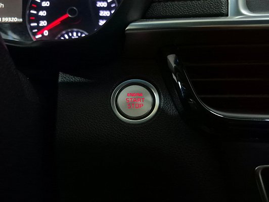 Kia Optima Luxe, 2019 года, пробег 139318 км