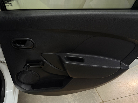 Renault Logan Access, 2015 года, пробег 157838 км