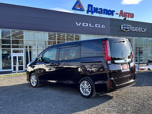 Toyota Noah, 2015 года, пробег 178702 км