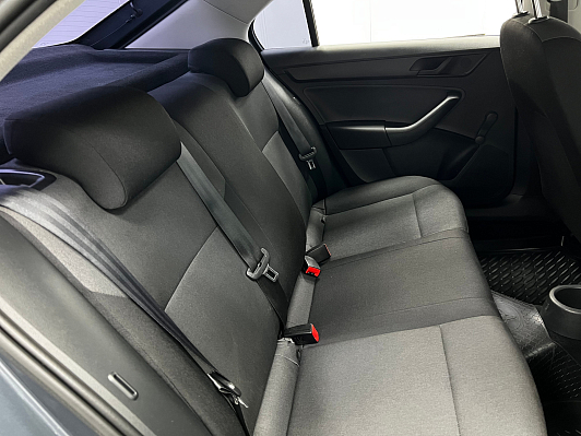Skoda Rapid, 2015 года, пробег 100500 км