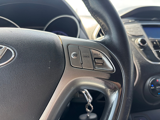 Hyundai ix35, 2010 года, пробег 278674 км