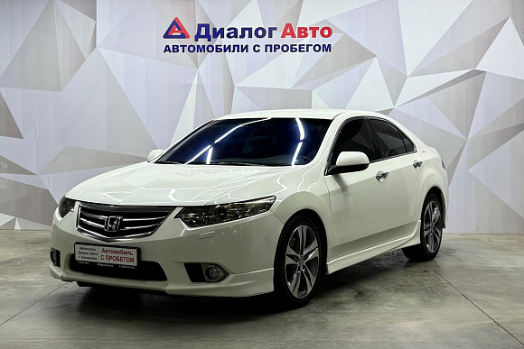 Honda Accord, 2011 года, пробег 204402 км