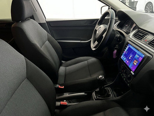 Skoda Rapid Ambition, 2015 года, пробег 150111 км