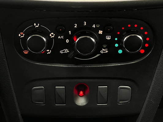 Renault Logan Life, 2021 года, пробег 42000 км