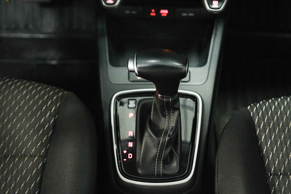 Kia Rio, 2019 года, пробег 140000 км