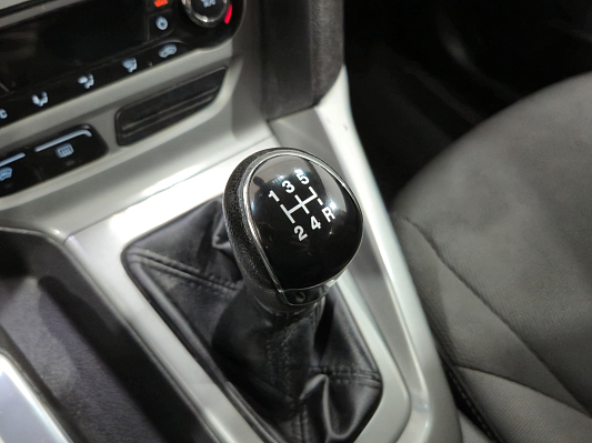 Ford Focus SYNC Edition, 2012 года, пробег 217548 км