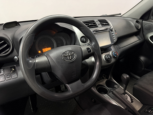Toyota RAV4, 2011 года, пробег 196500 км