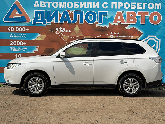Mitsubishi Outlander Intense, 2013 года, пробег 186256 км