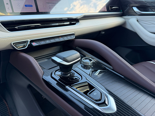 Geely Monjaro Flagship, 2024 года, пробег 38300 км