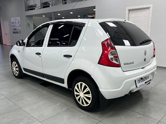Renault Sandero Authentique, 2012 года, пробег 191298 км