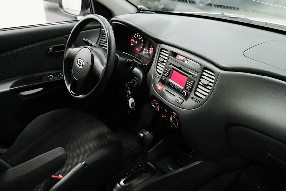Kia Rio Comfort, 2011 года, пробег 199000 км