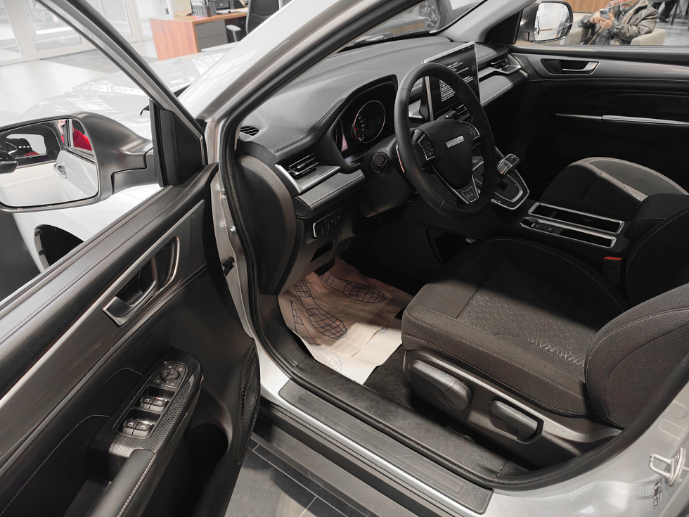 Haval M6 Оптимум, серый