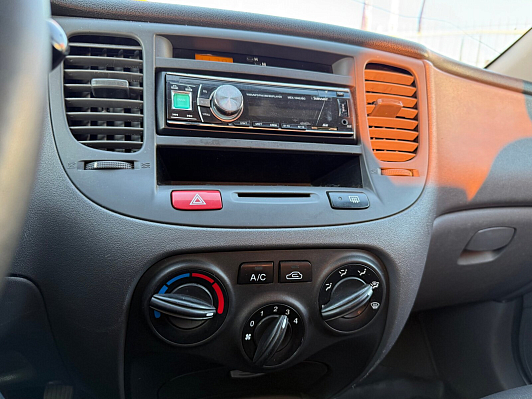 Kia Rio Комфорт, 2007 года, пробег 268000 км