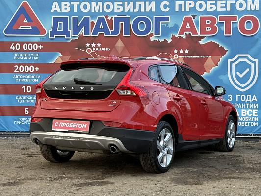 Volvo V40 Cross Country, 2016 года, пробег 100000 км