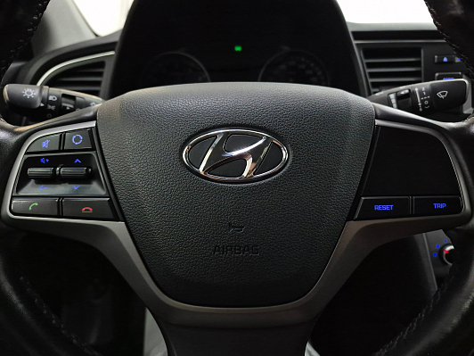 Hyundai Elantra Base, 2018 года, пробег 200532 км