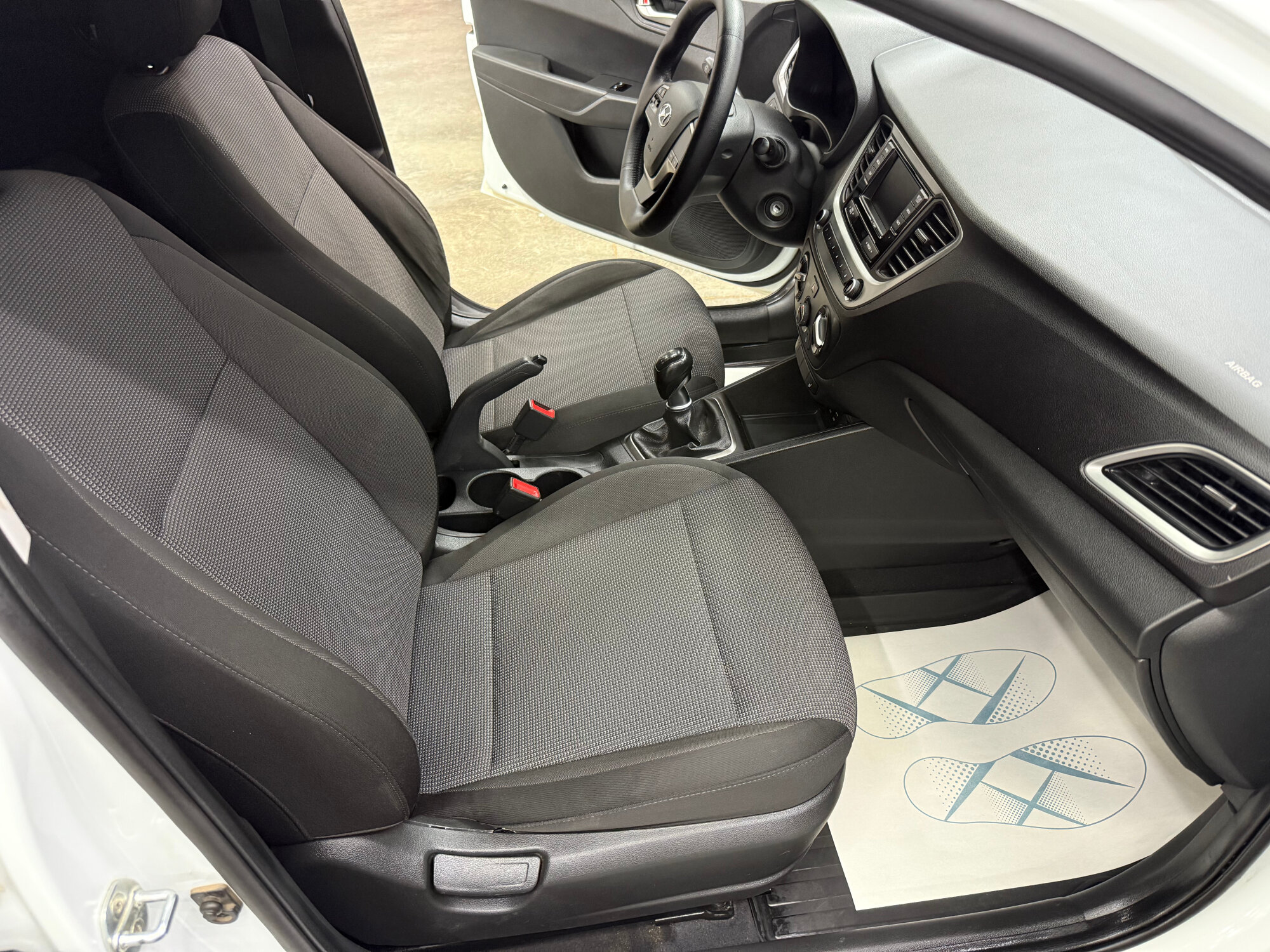 Hyundai Solaris Comfort, 2017 года, пробег 159000 км