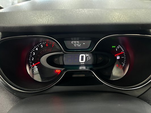 Renault Kaptur Style, 2017 года, пробег 107000 км