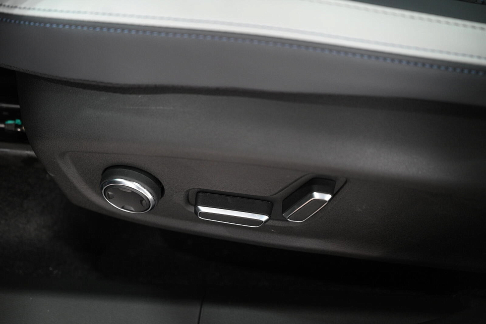 Geely Atlas Люкс, голубой