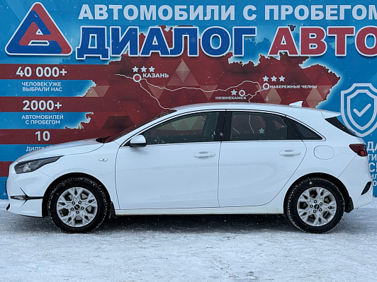 Kia Ceed Luxe, 2023 года, пробег 31000 км