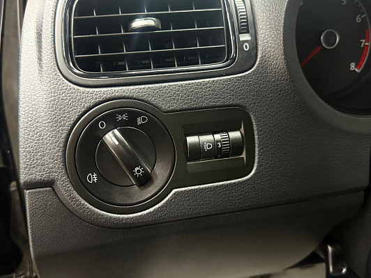 Volkswagen Polo Comfortline, 2014 года, пробег 92385 км