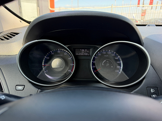 Hyundai ix35 Classic, 2011 года, пробег 208389 км