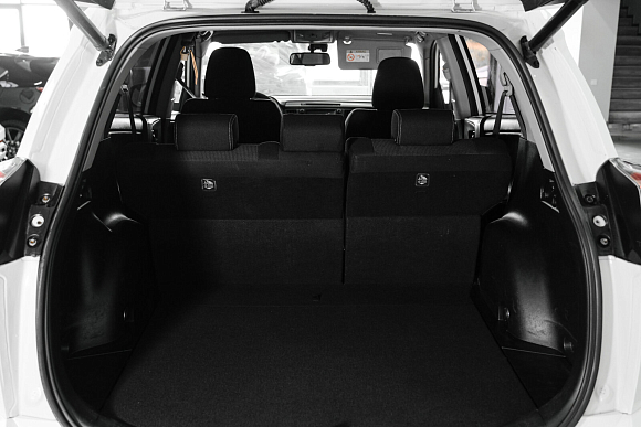 Toyota RAV4, 2017 года, пробег 187660 км