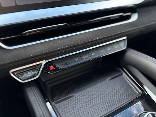 Geely Monjaro Flagship (2023-2025), 2024 года, пробег 55000 км