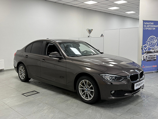 BMW 3 серии 316i SE, 2014 года, пробег 130000 км