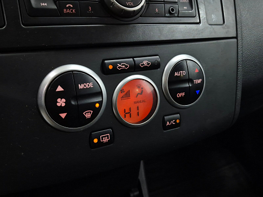 Nissan Tiida Elegance, 2010 года, пробег 284604 км