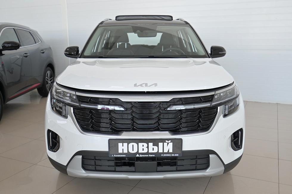 Kia Seltos Deluxe Edition, белый