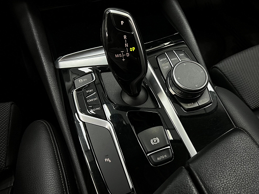 BMW 5 серии, 2019 года, пробег 119990 км